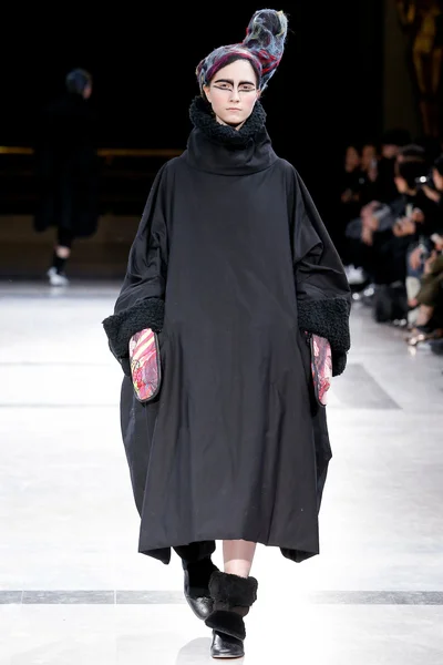 Look 17